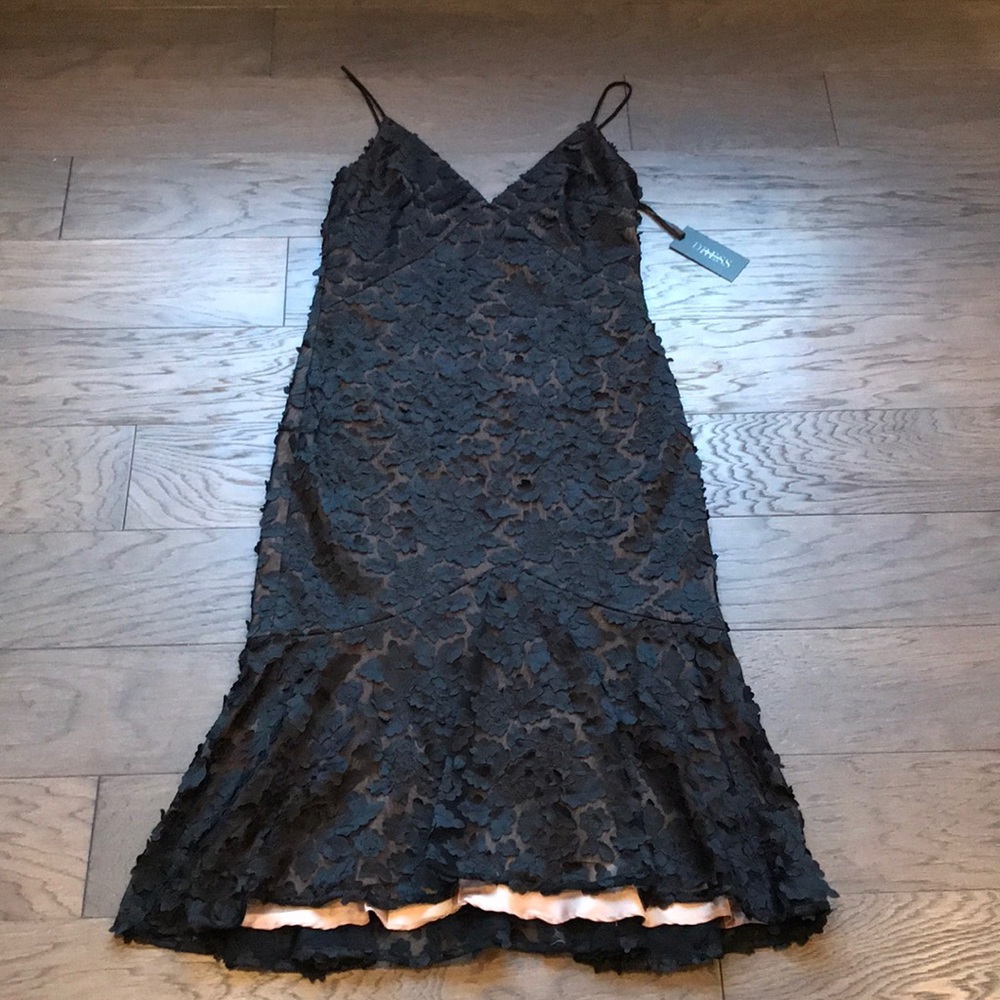 Size 2 NWT Vera Wang Stunning Black Dress